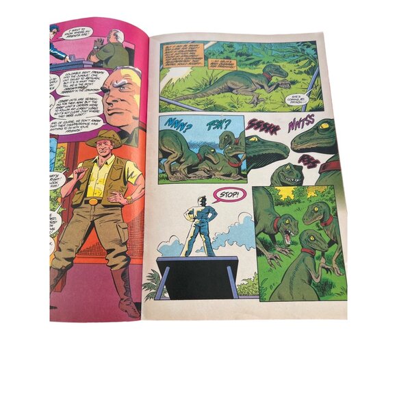Vintage 1994 Jurassic Park Raptors Attack Topps Comic Book Dinosaurs - Picture 4 of 4